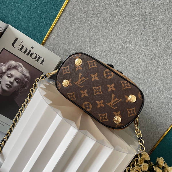 ルイヴィトンバッグ着用イメージ